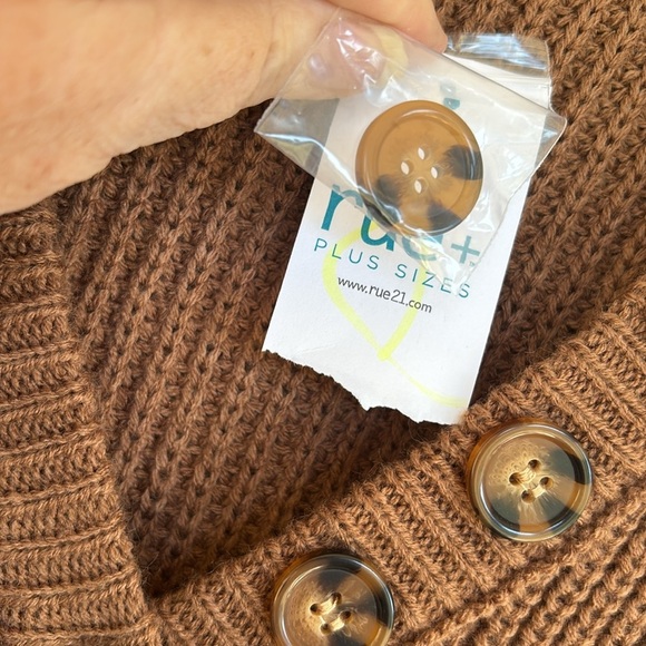 Rue 21+ Camel Color Ribbed Knit V-Neck Button Sweater - Picture 8 of 9